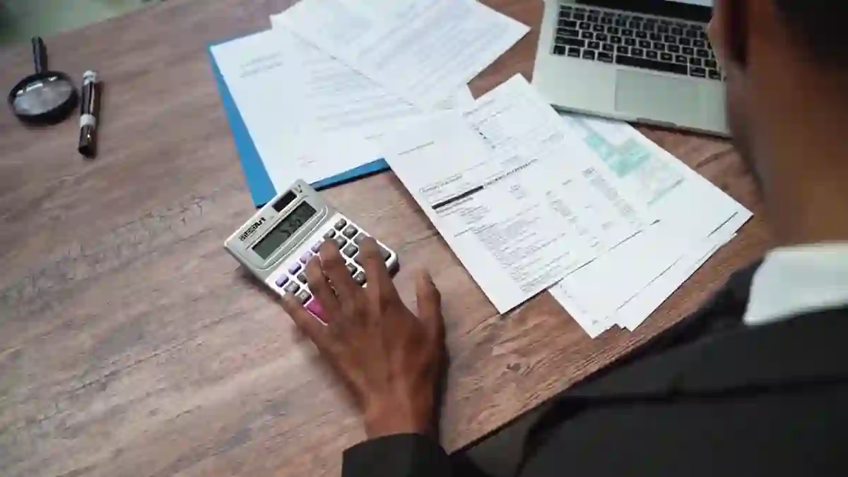 Illustrative industry footage for product billing accounting; not a PSCS client project screenshot